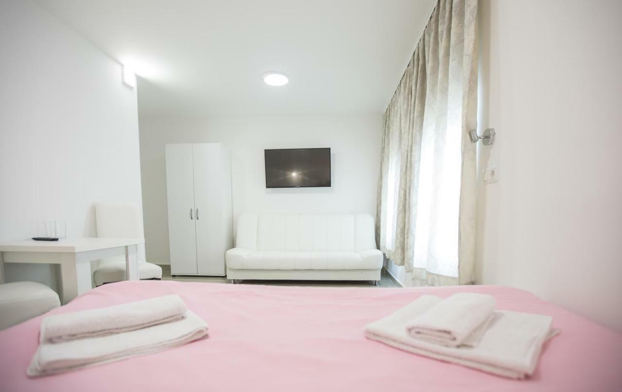 Bed and Breakfast Pansion Kipovi Tuzla Exterior foto