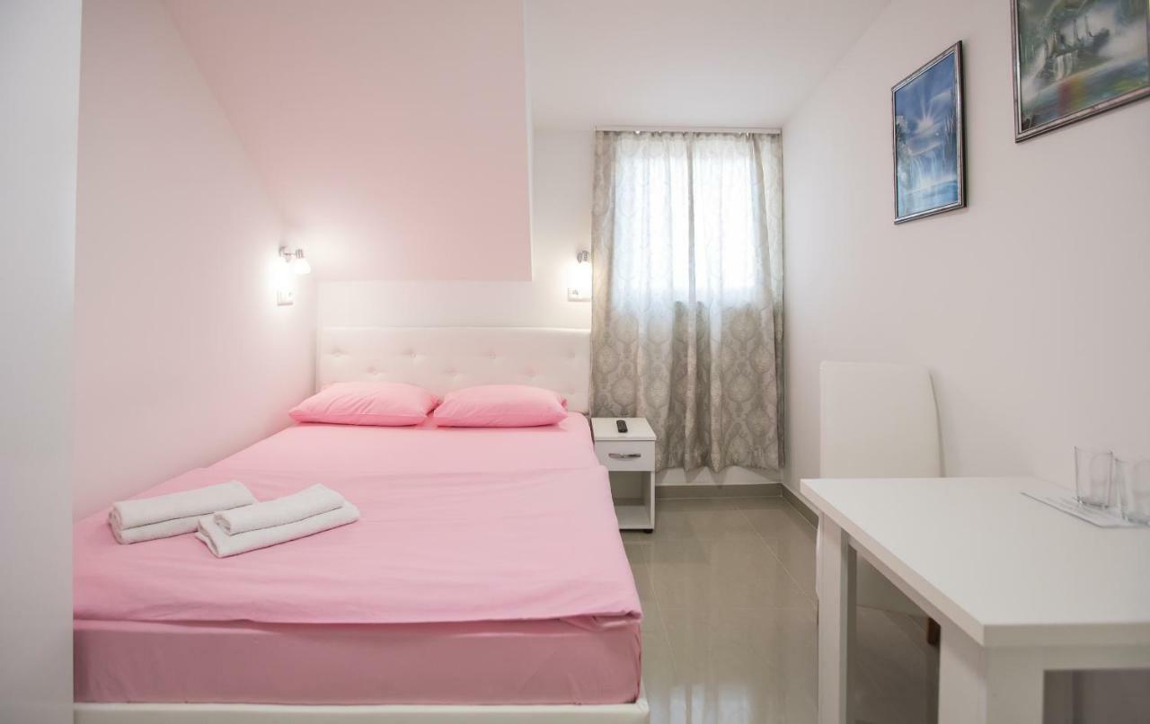 Bed and Breakfast Pansion Kipovi Tuzla Exterior foto